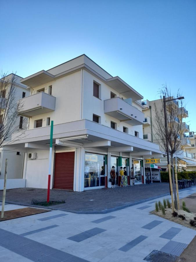 Appartamento Vista Mare Viserbella, Vicissimo Alla Fiera Римини Экстерьер фото